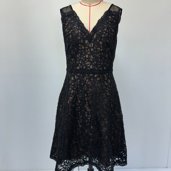 Like new Tadashi Shoji black lace dress - Picture 1 of 6